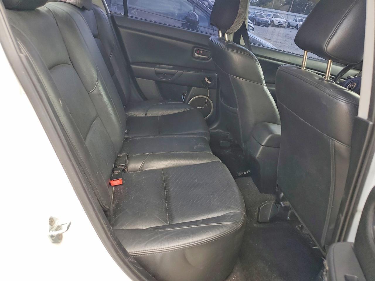 2006 MAZDA 3