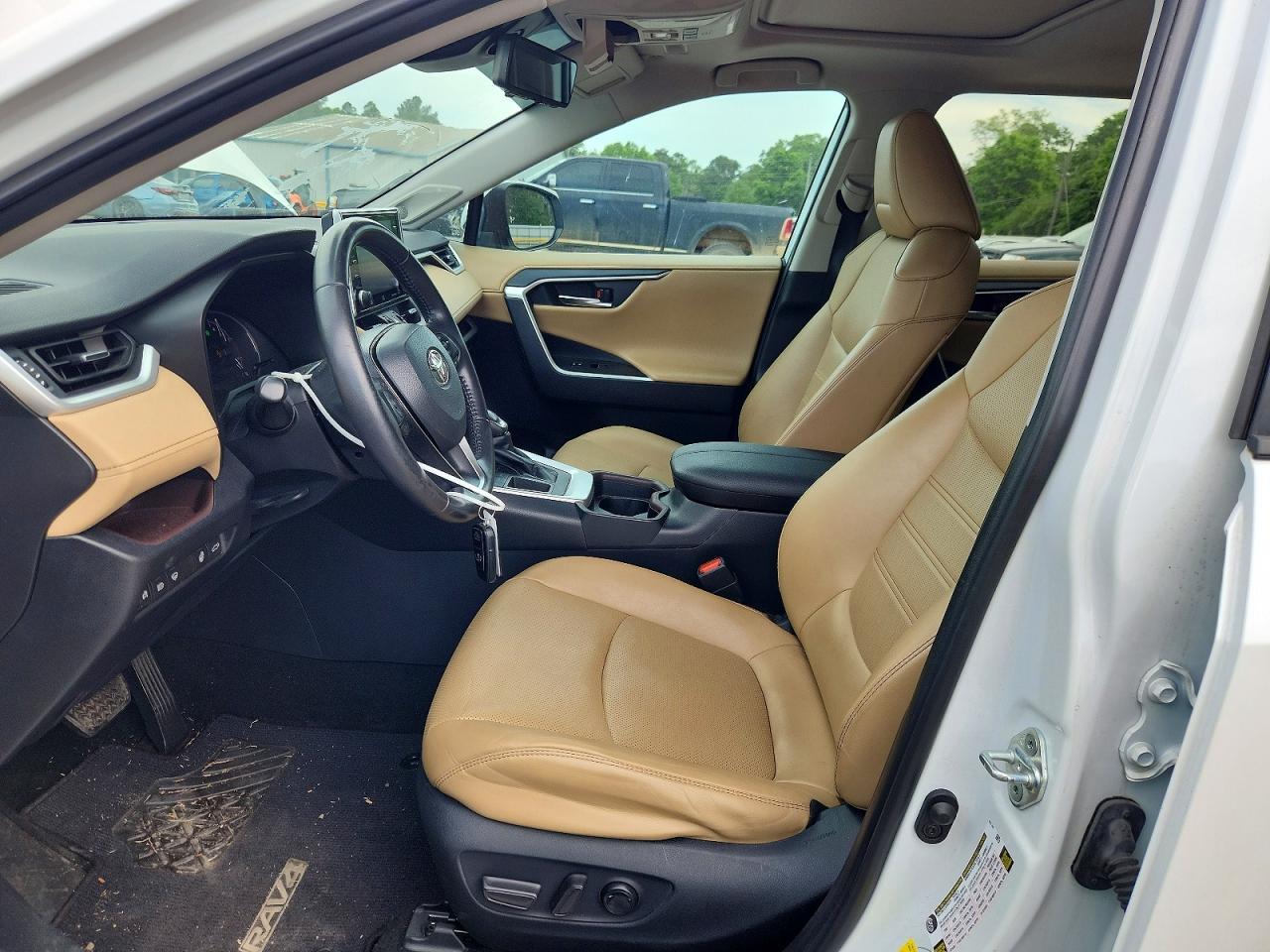 2019 TOYOTA RAV4