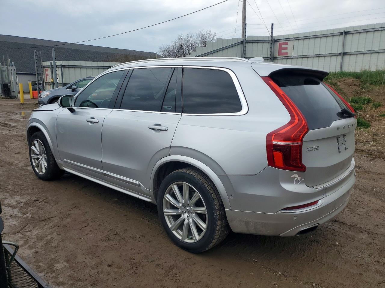 2019 VOLVO XC90