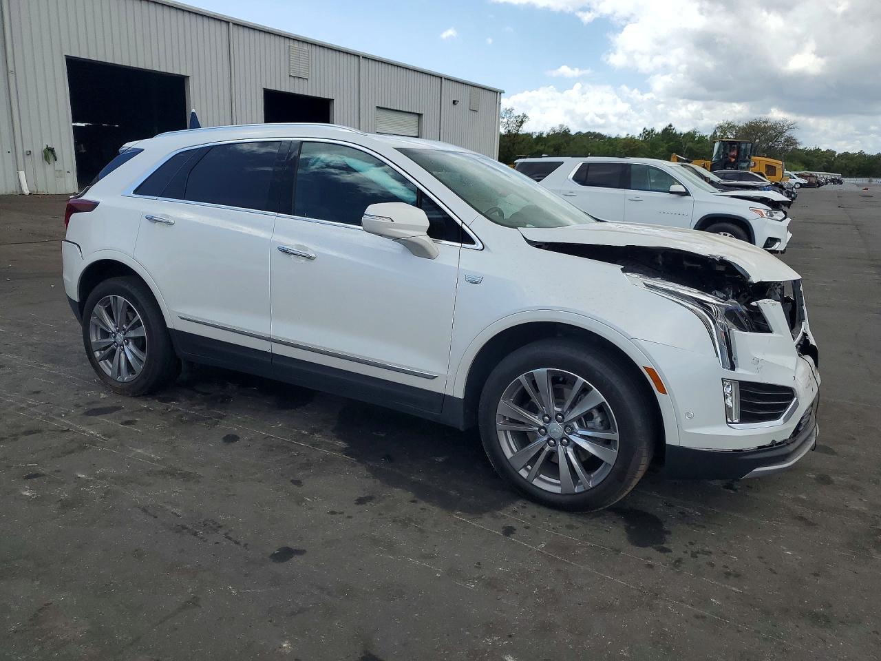 2024 CADILLAC XT5