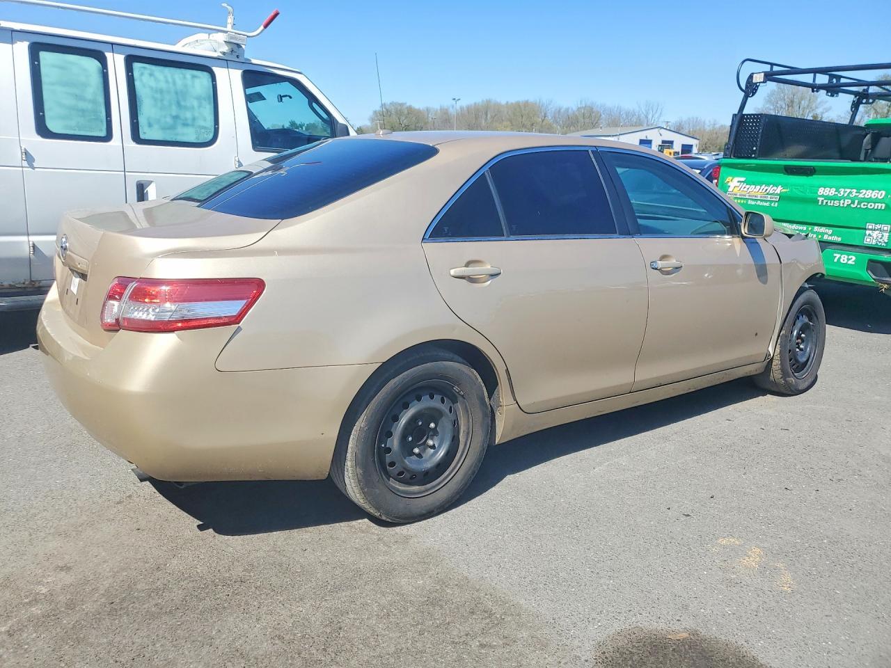 2010 TOYOTA CAMRY