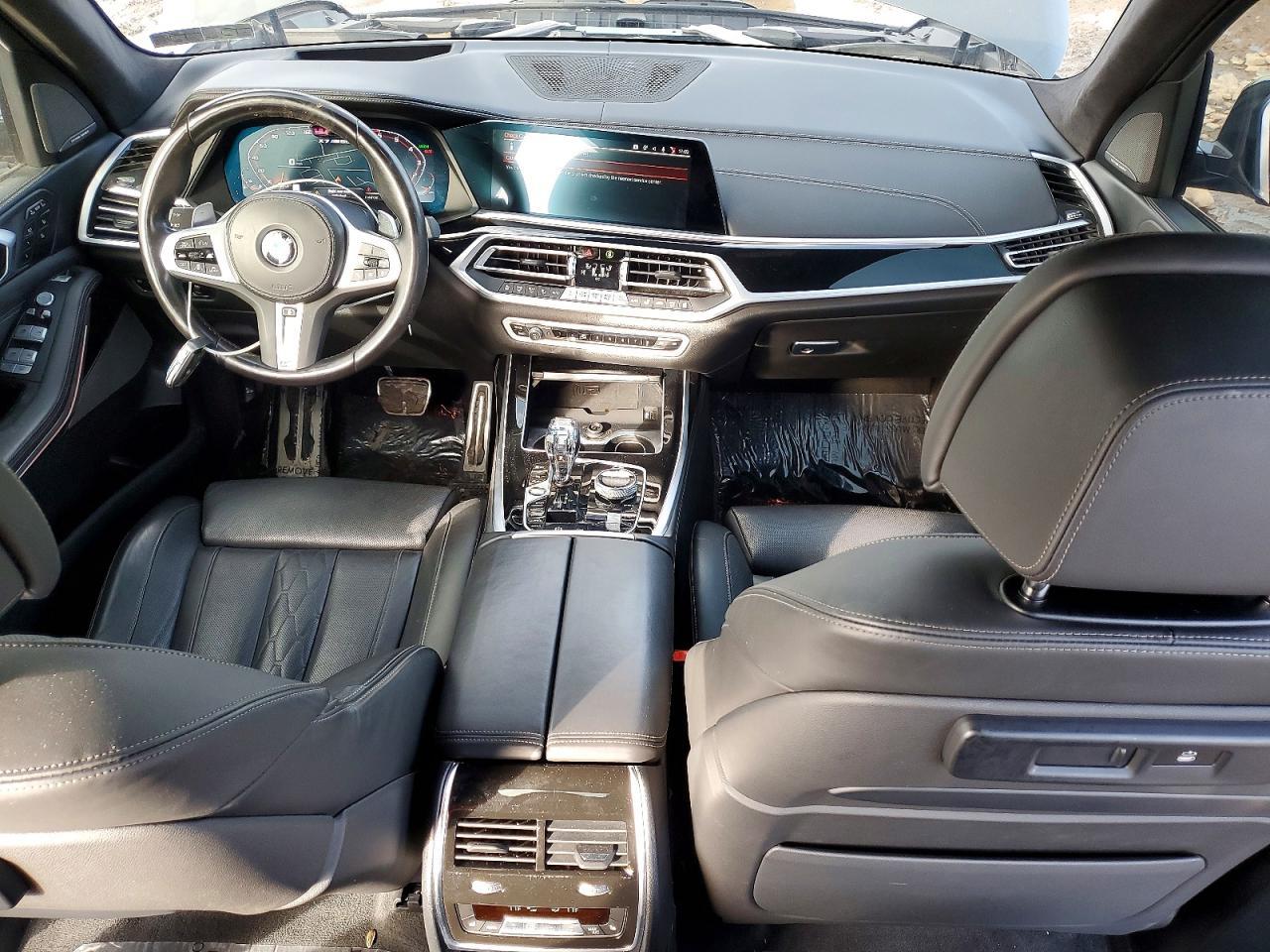 2022 BMW X7