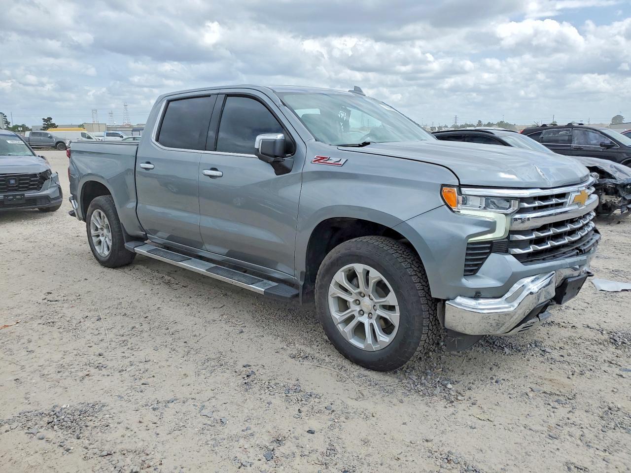 2023 CHEVROLET Silverado