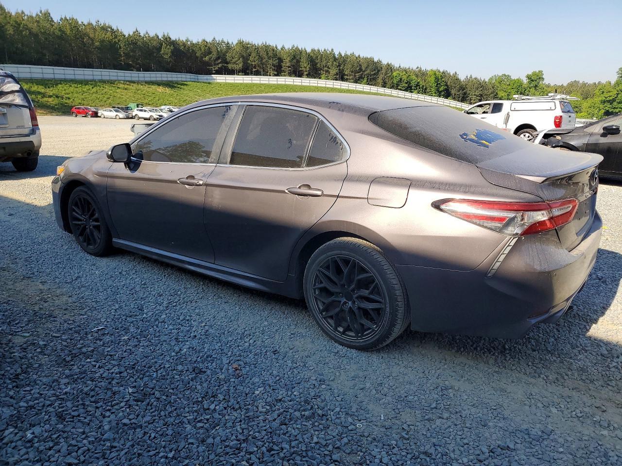 2018 TOYOTA CAMRY