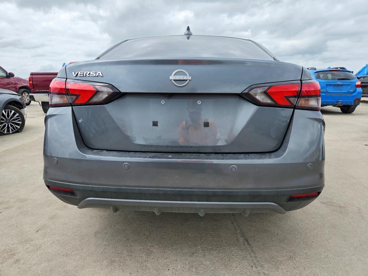 2025 NISSAN VERSA