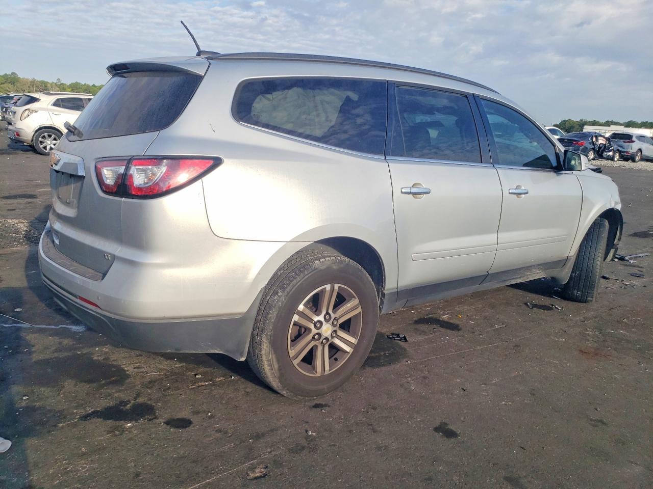 2017 CHEVROLET TRAVERSE