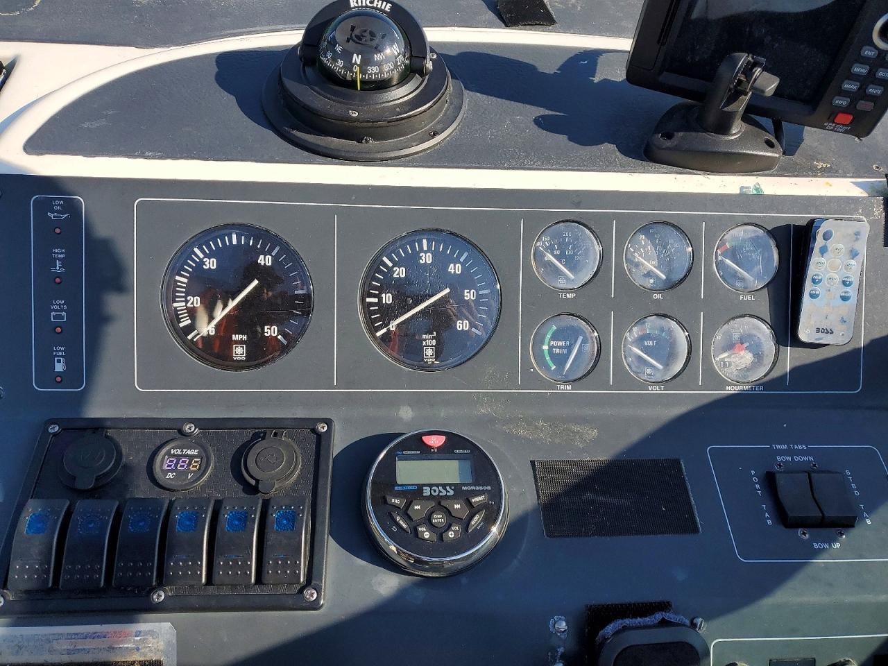 1989 Slickcraft 268sc
