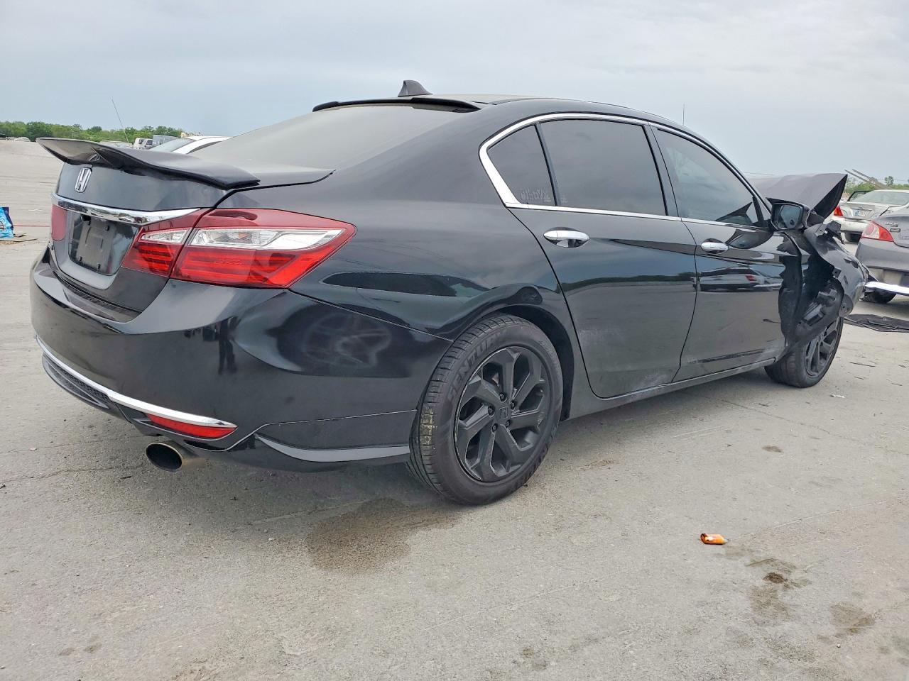 2017 HONDA ACCORD