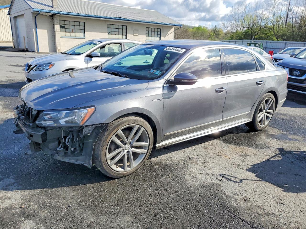 2017 VOLKSWAGEN Passat