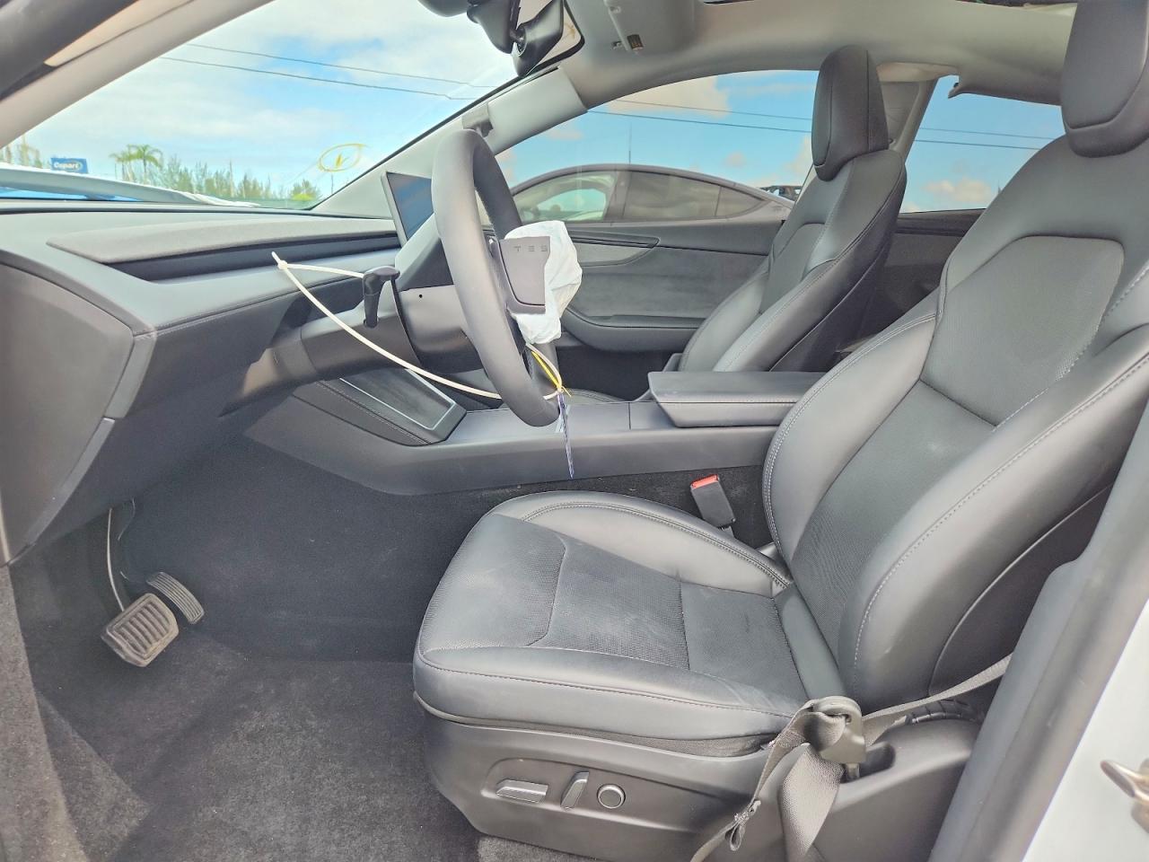 2026 TESLA MODEL Y