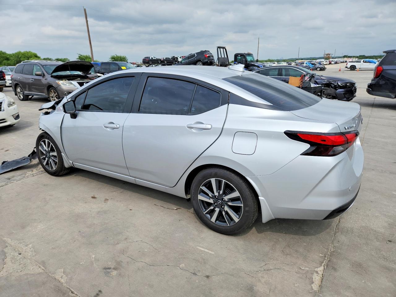 2025 NISSAN VERSA