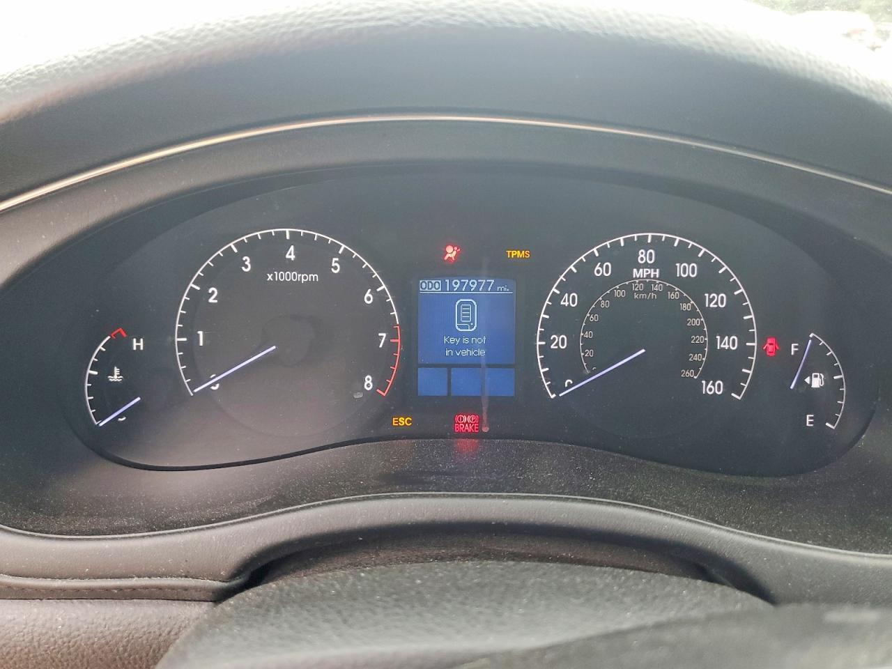 2012 HYUNDAI GENESIS
