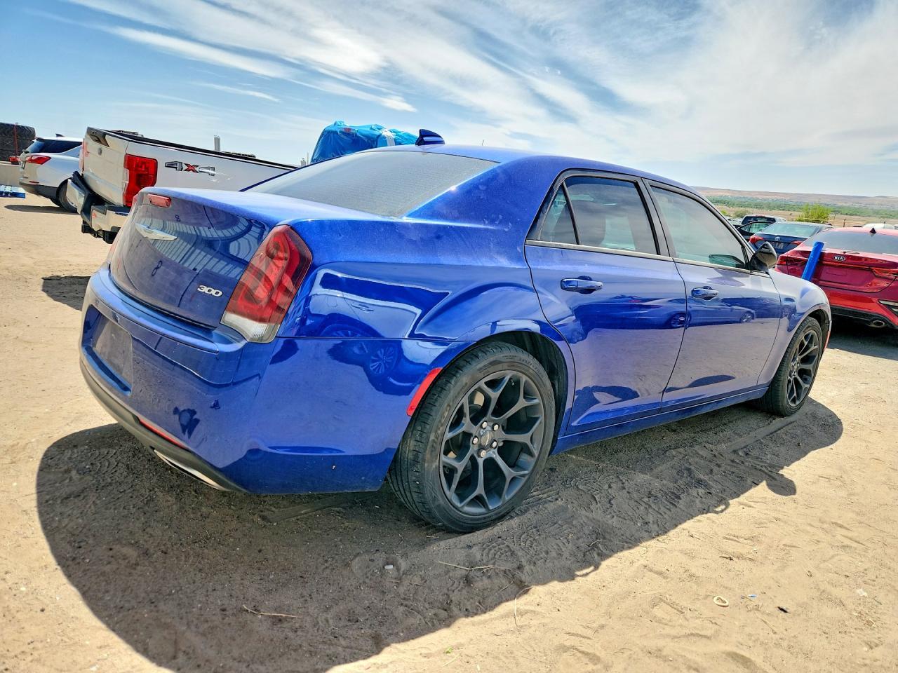 2019 CHRYSLER 300