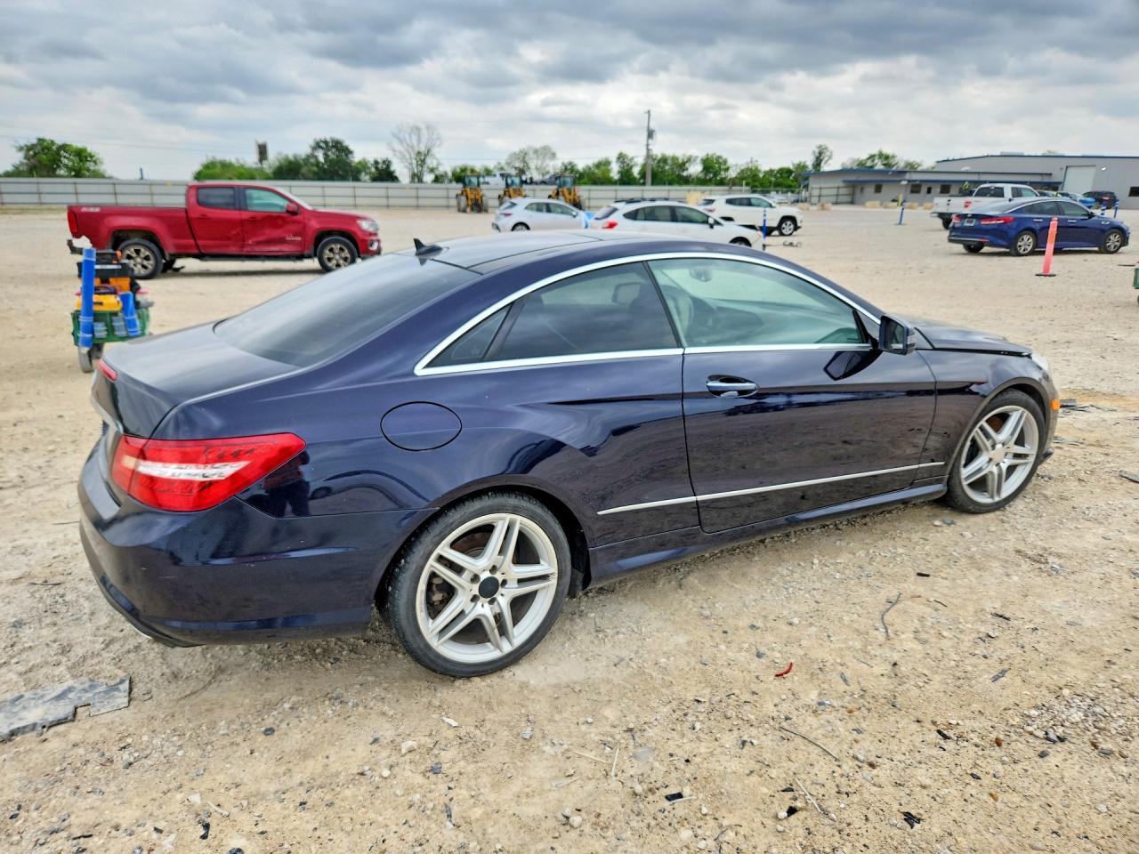 2011 MERCEDES-BENZ E-Class