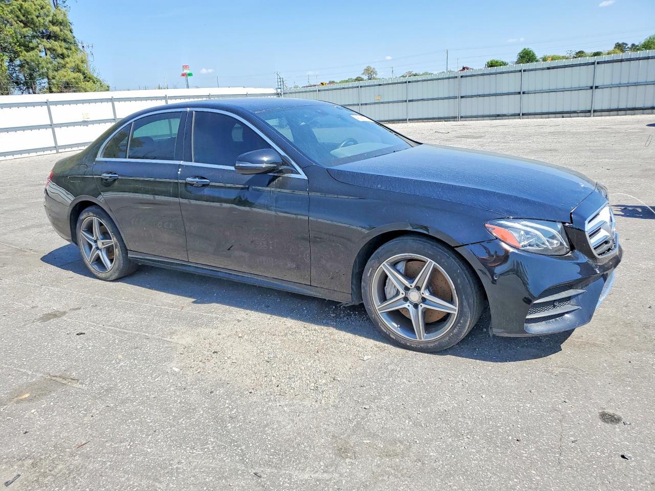 2017 MERCEDES-BENZ E-Class