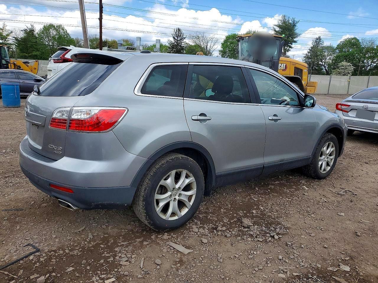 2011 MAZDA CX-9
