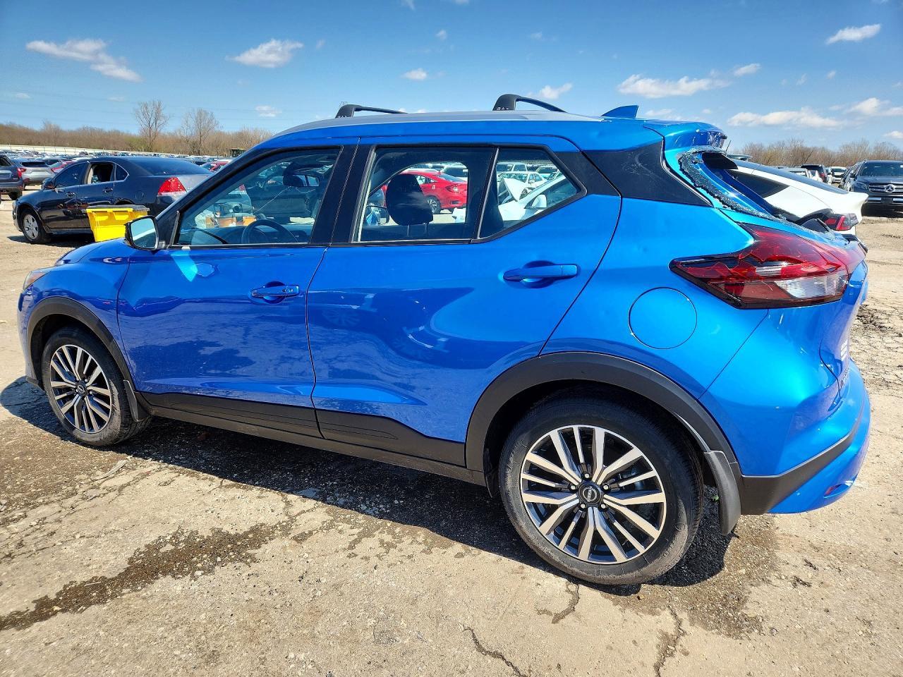 2024 NISSAN KICKS