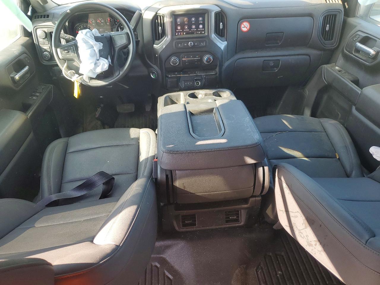 2025 CHEVROLET Silverado