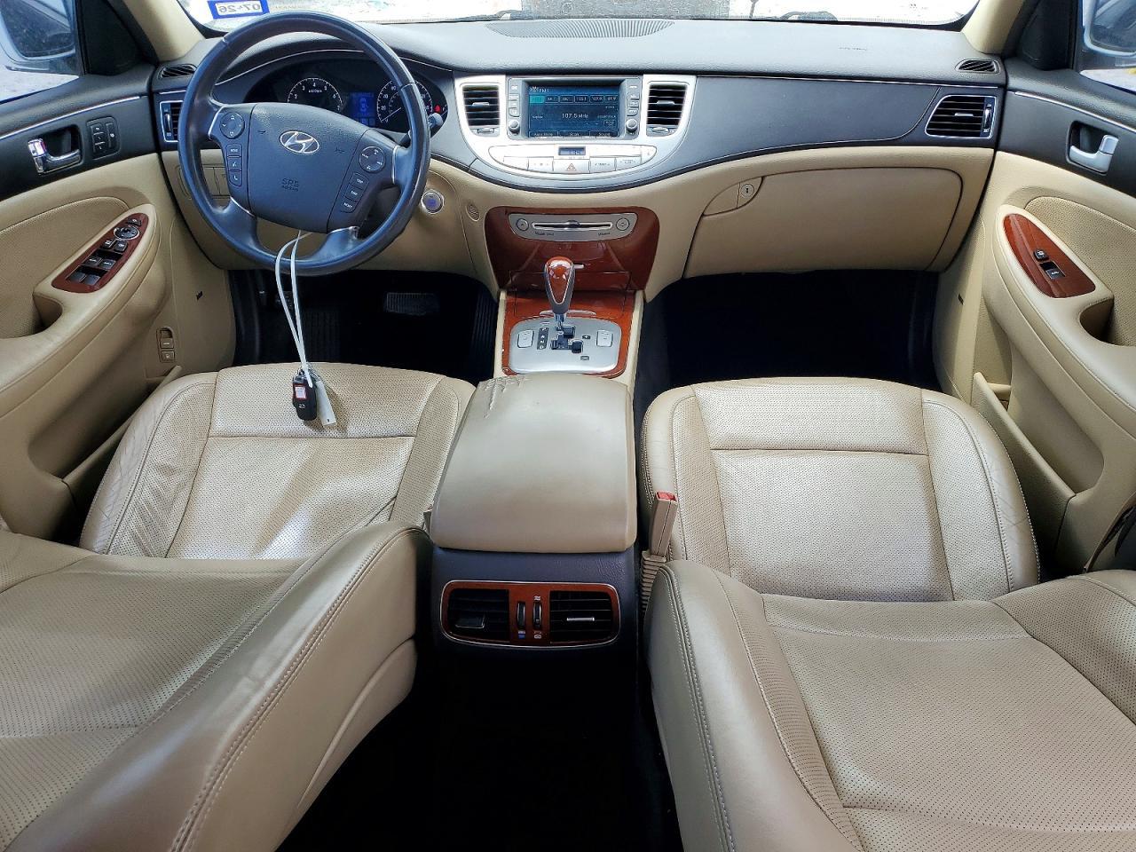 2013 HYUNDAI GENESIS