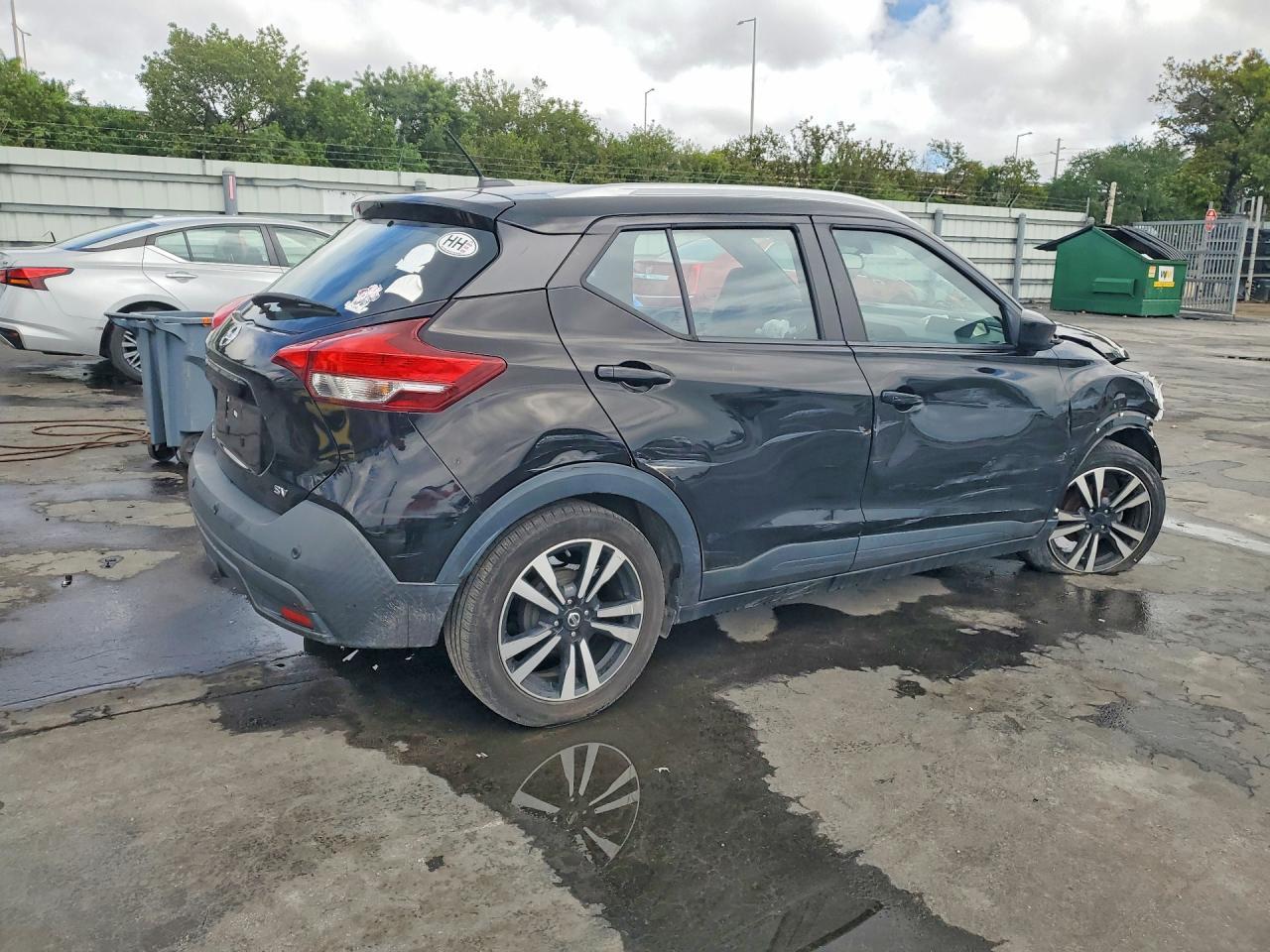 2020 NISSAN KICKS
