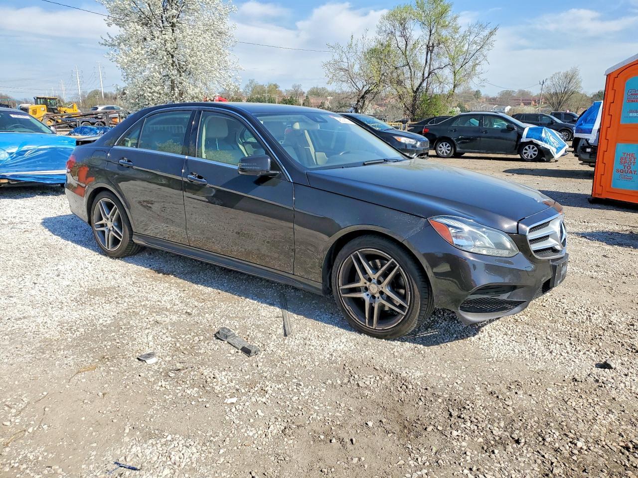 2014 MERCEDES-BENZ E-Class