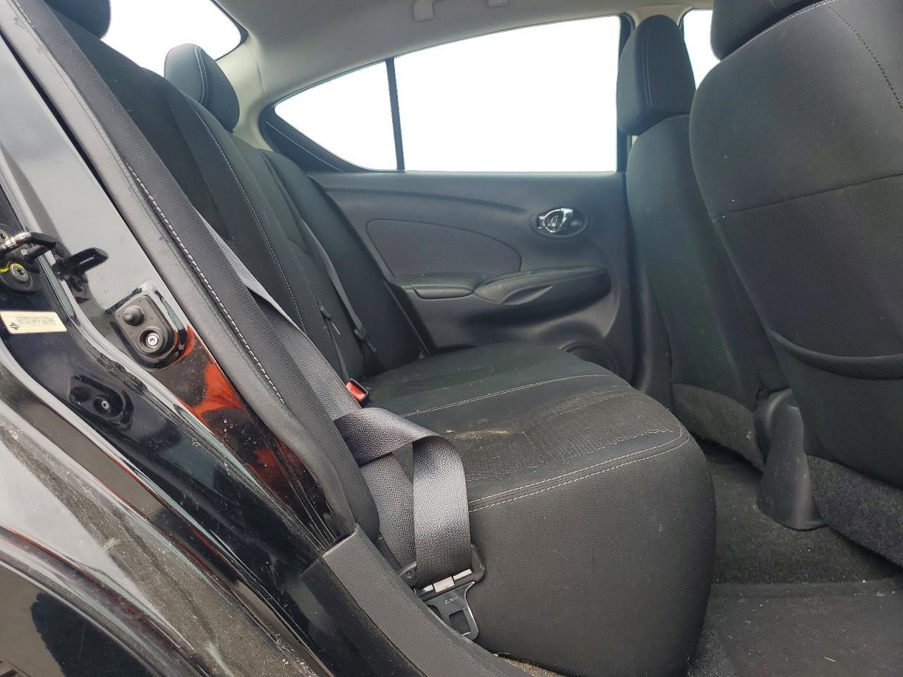 2015 NISSAN VERSA