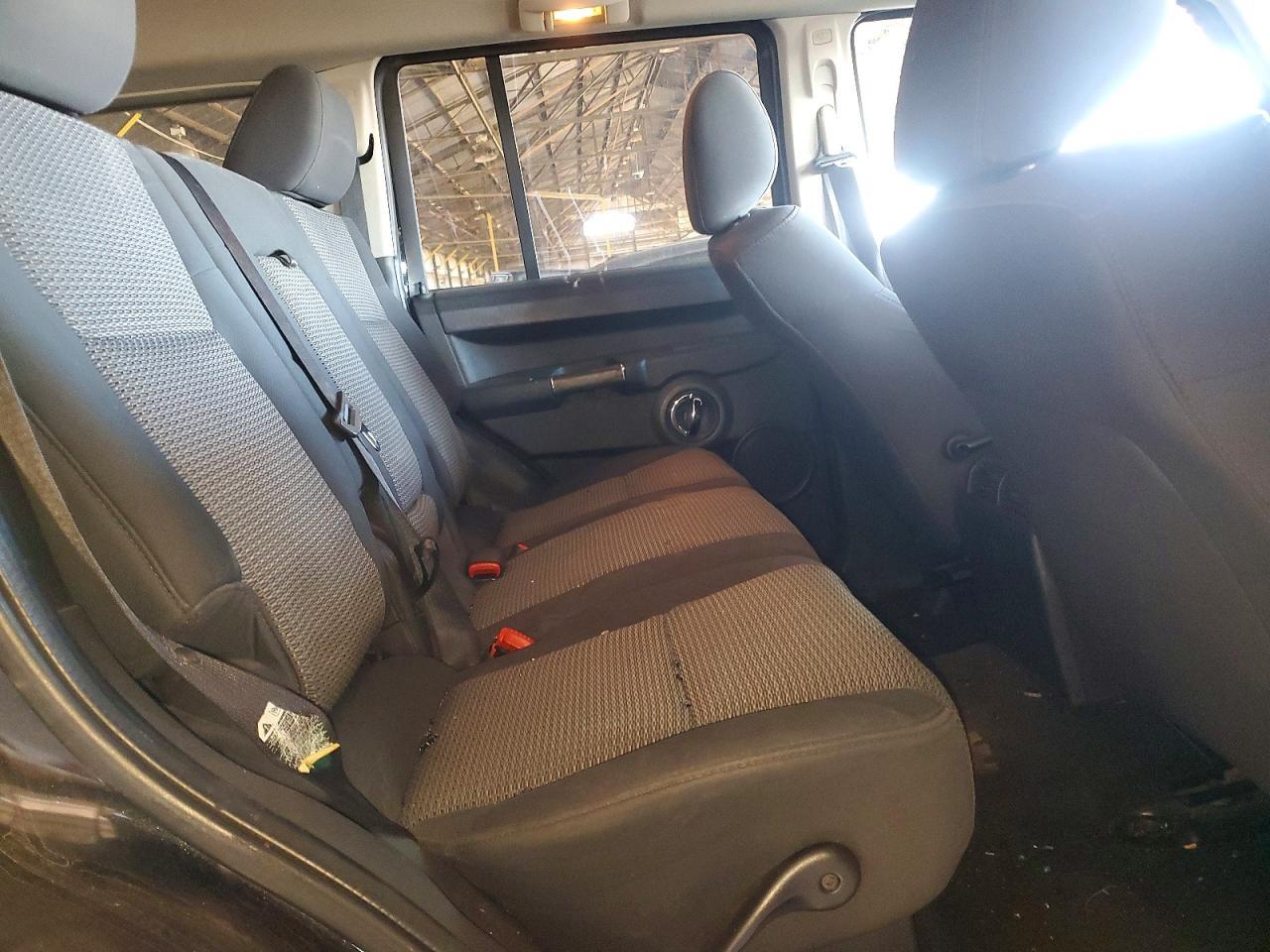 2010 JEEP Commander