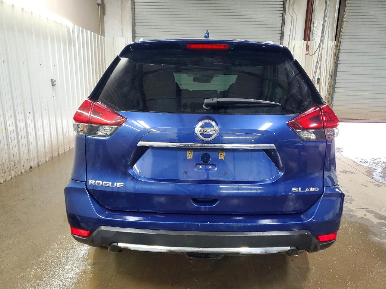 2018 NISSAN ROGUE