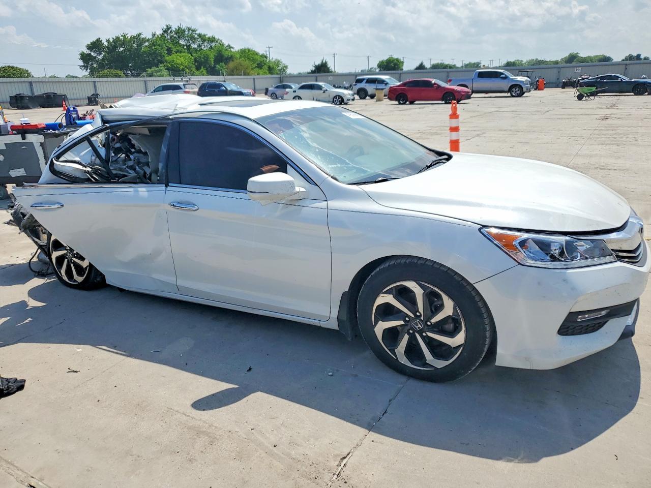 2017 HONDA ACCORD