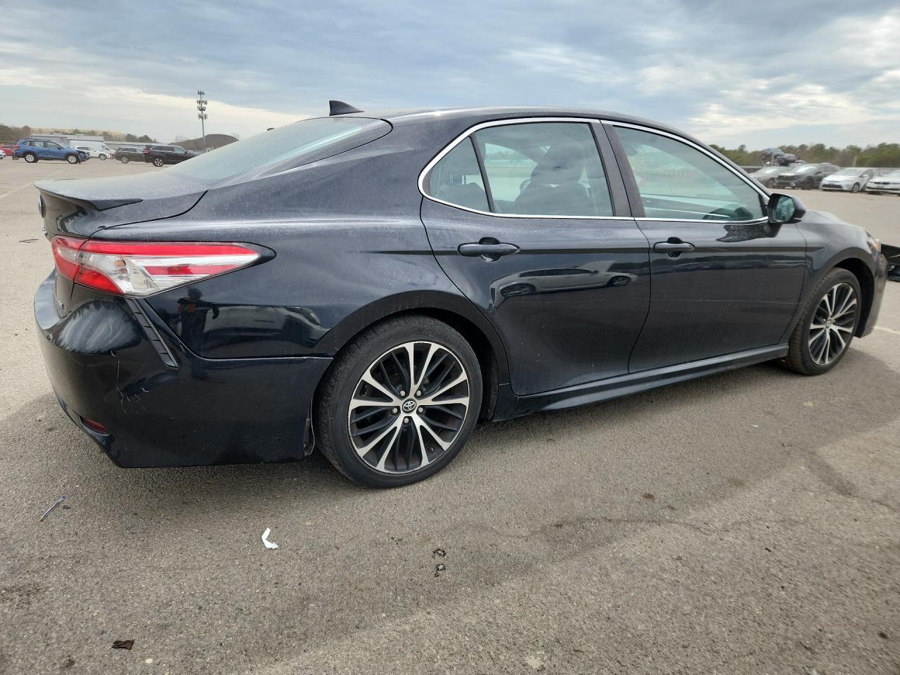2019 TOYOTA CAMRY