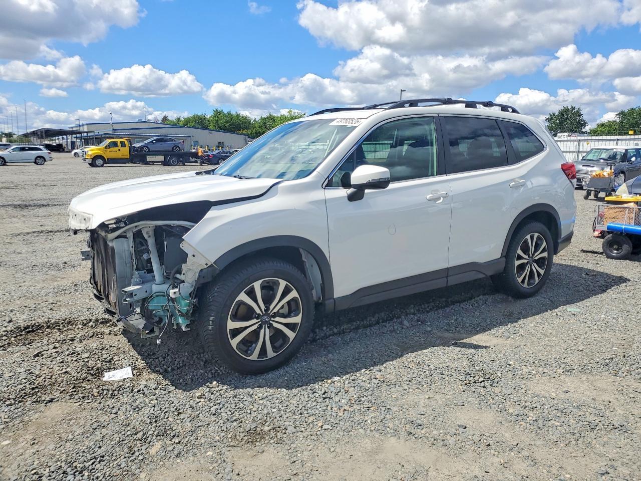 2022 SUBARU FORESTER