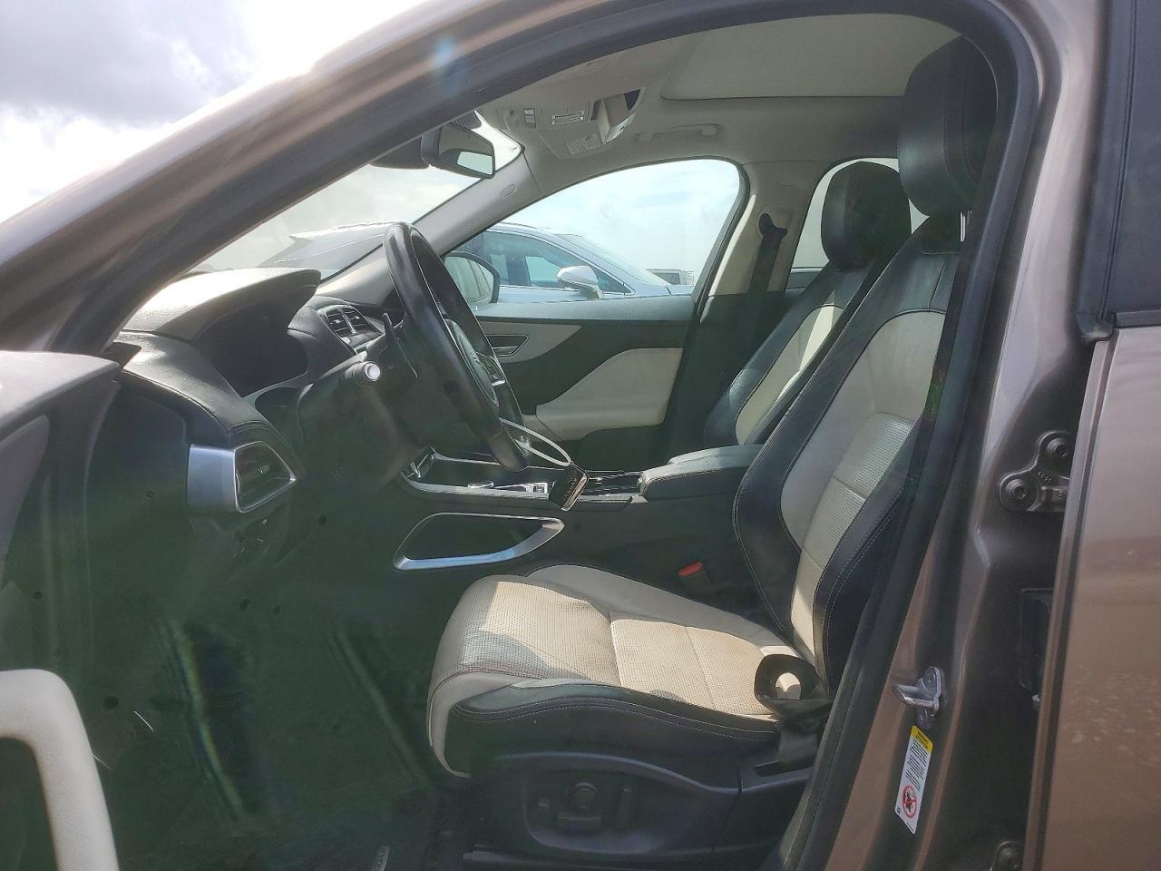 2017 JAGUAR F-Pace