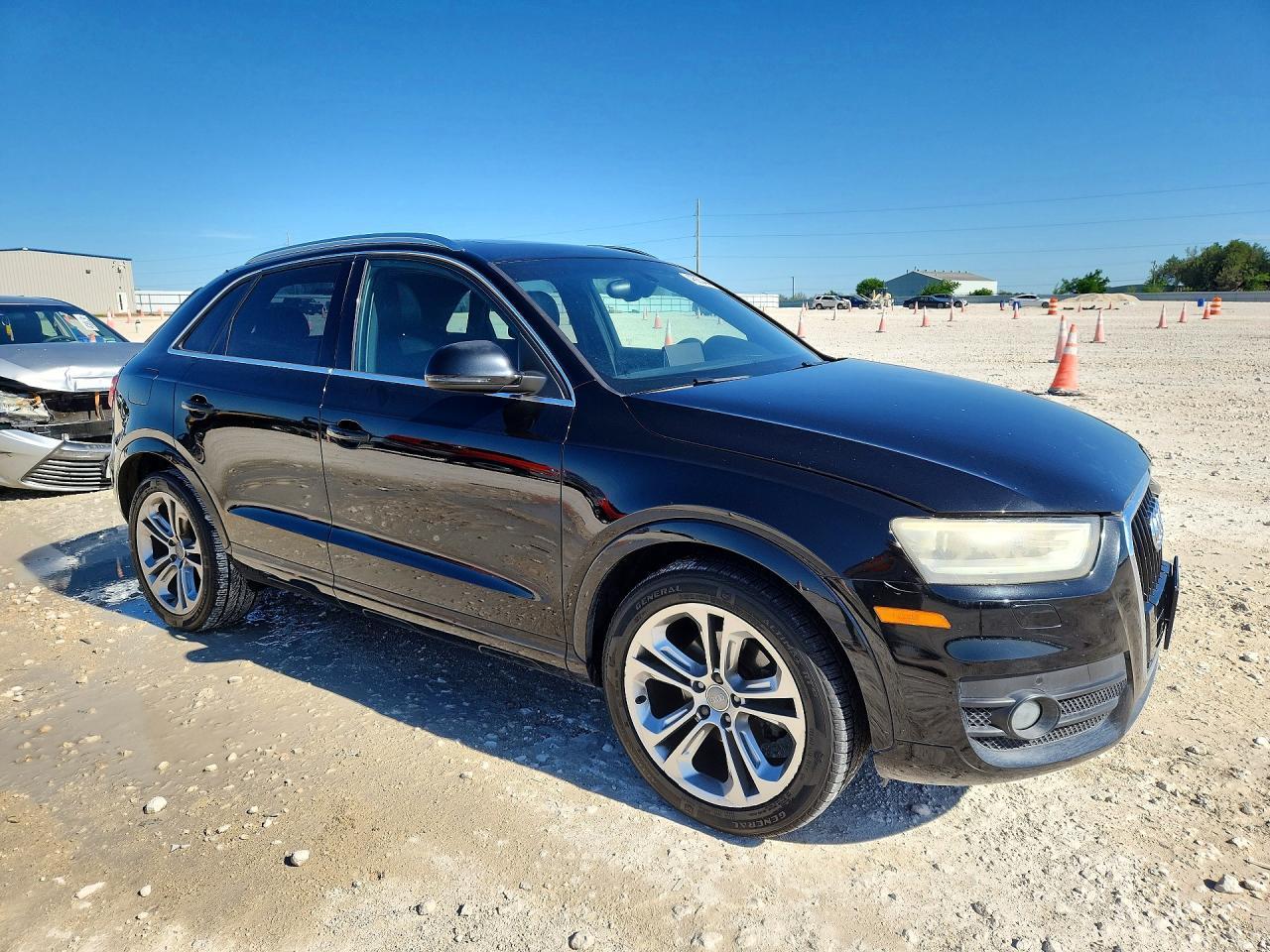 2015 AUDI Q3