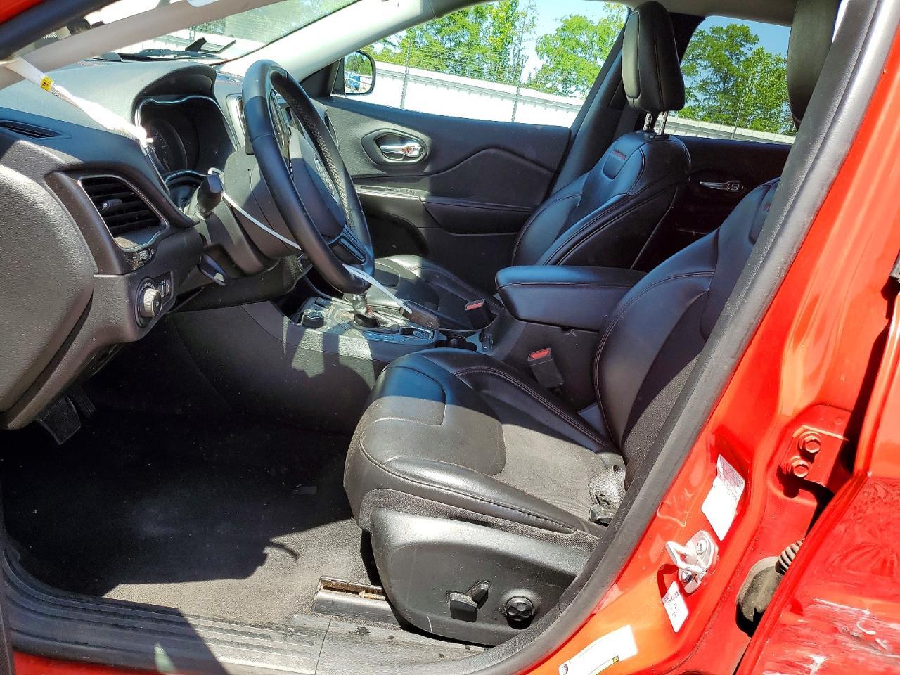 2019 JEEP CHEROKEE