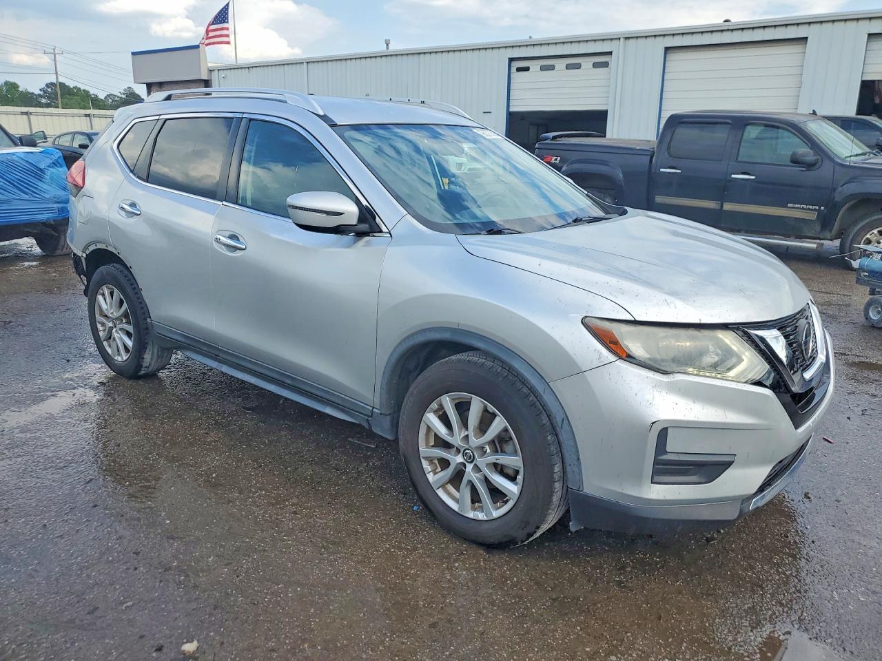 2018 NISSAN ROGUE