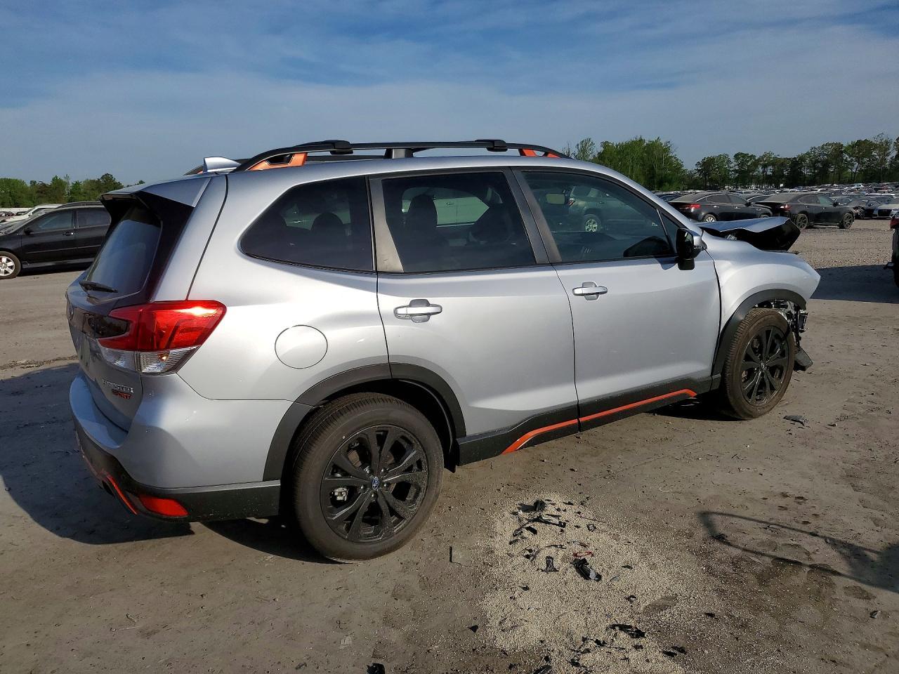 2023 SUBARU FORESTER