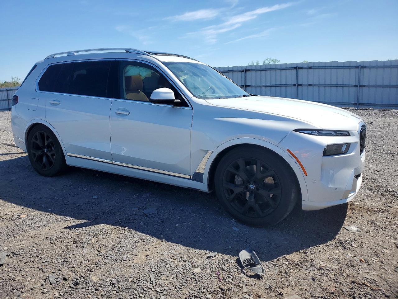 2024 BMW X7