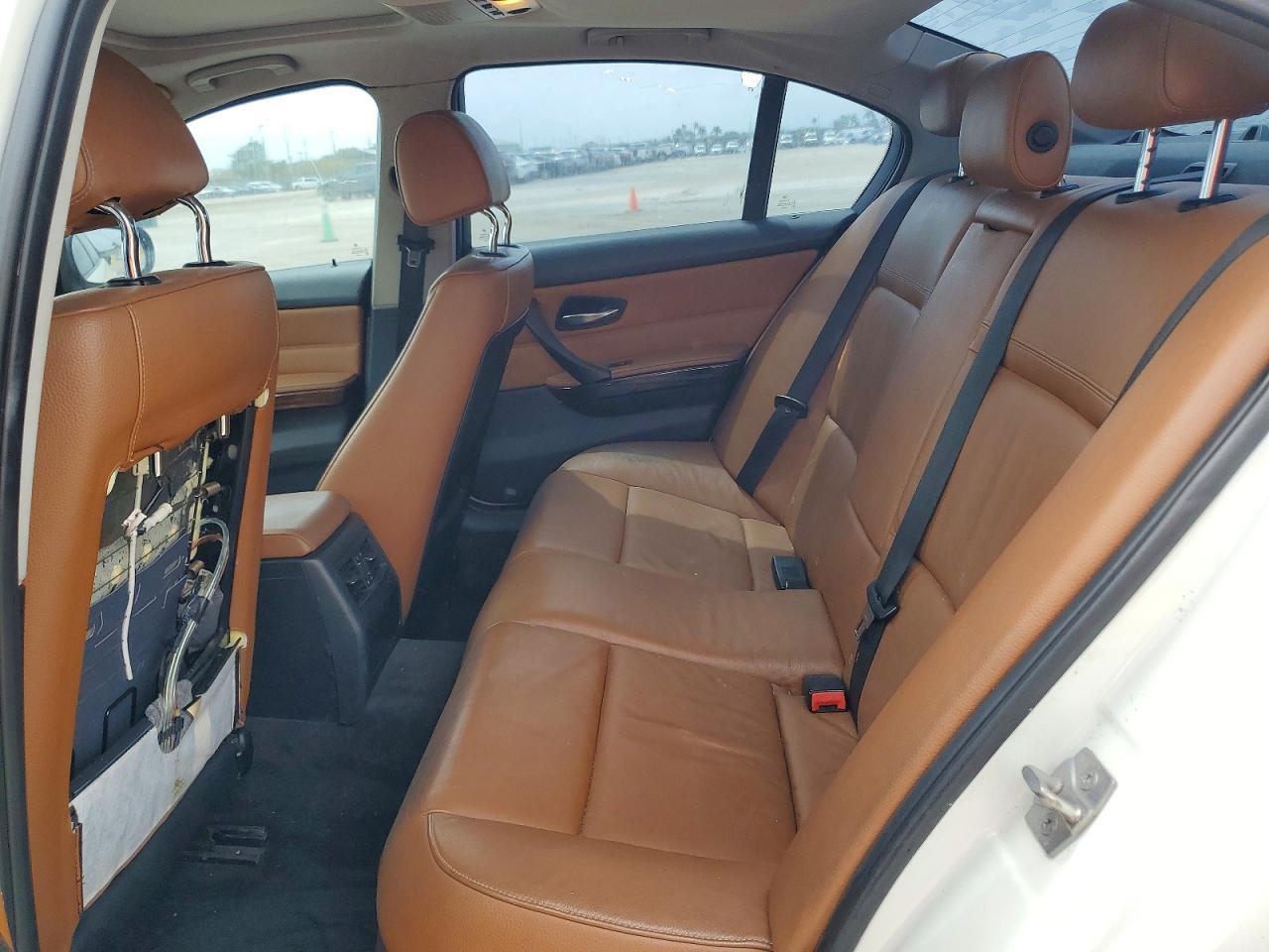 2011 BMW 3 SERIES