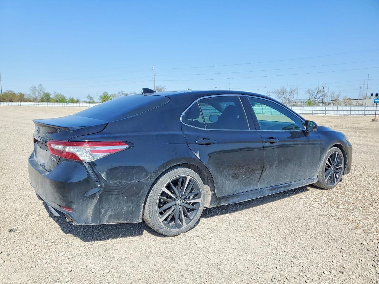 2019 TOYOTA CAMRY