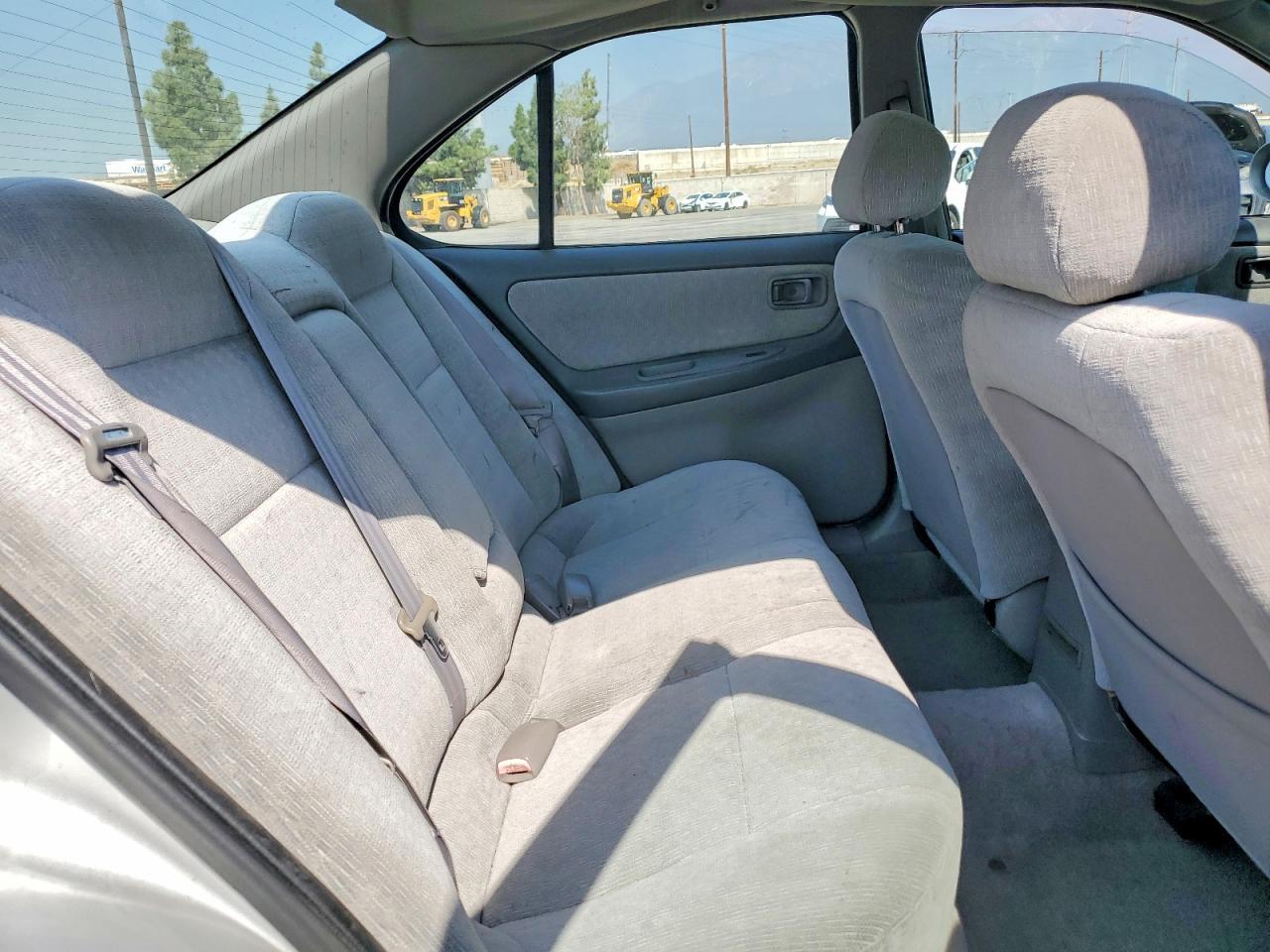 2001 NISSAN ALTIMA