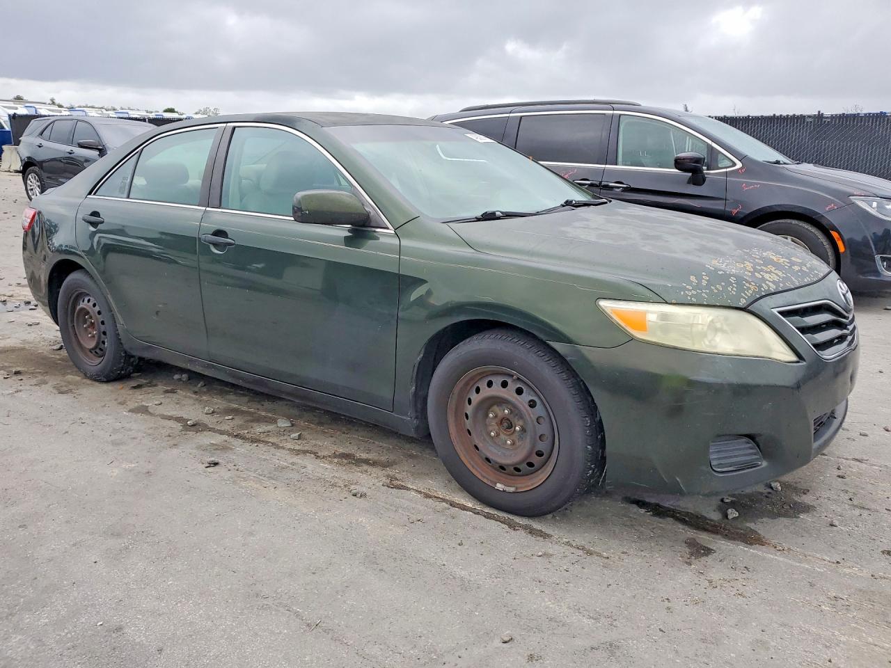 2010 TOYOTA CAMRY