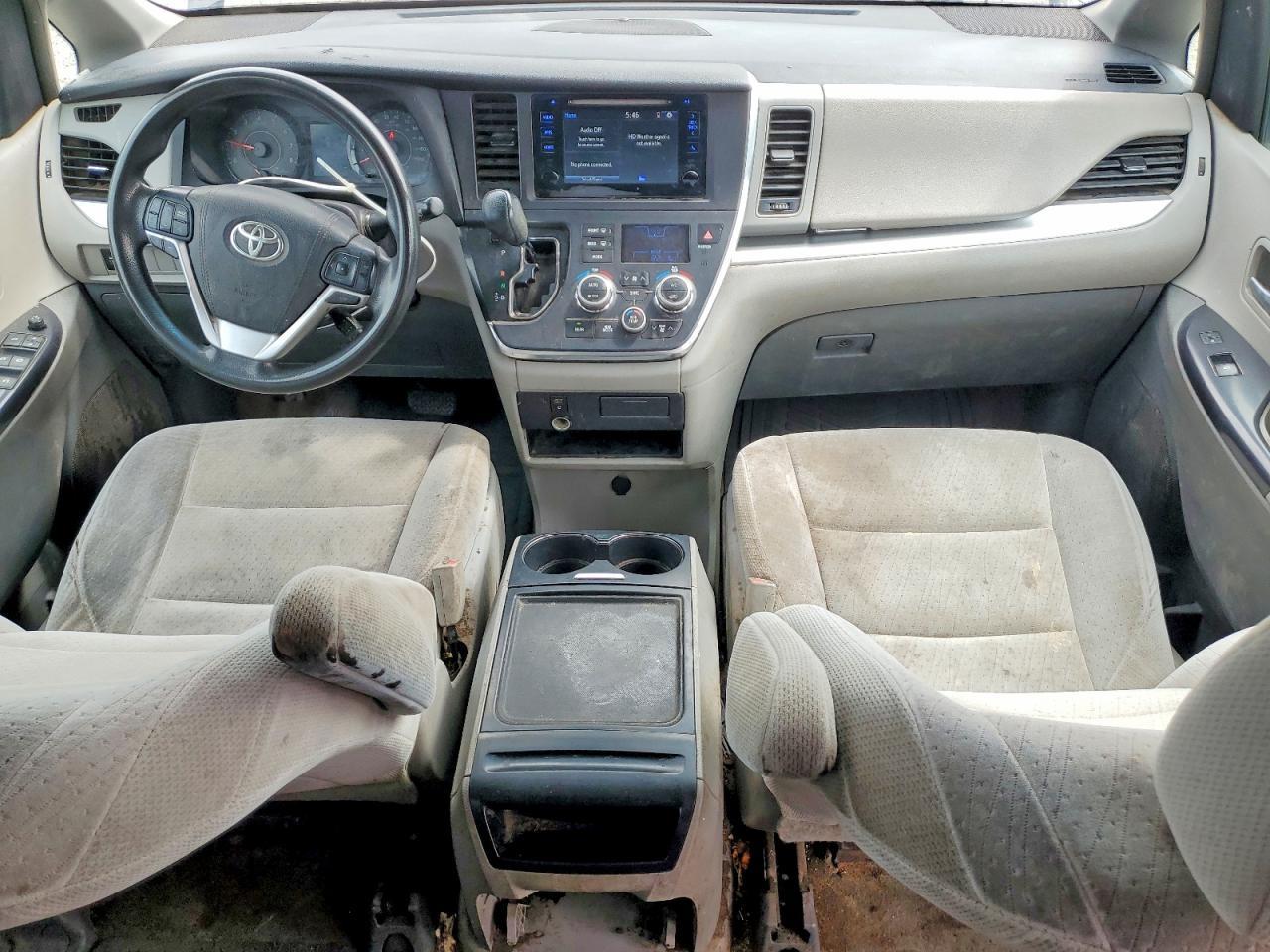2016 TOYOTA SIENNA
