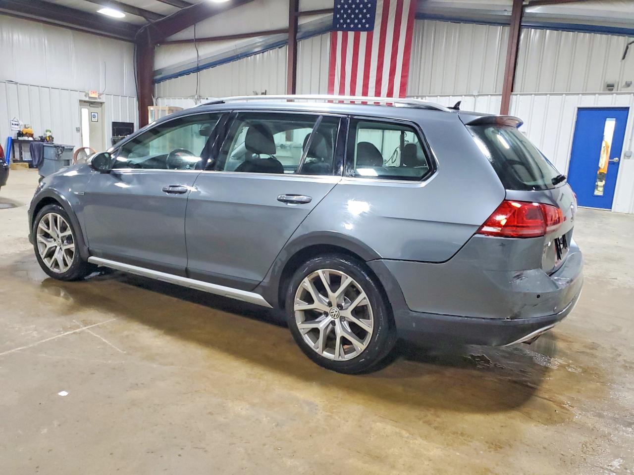 2017 VOLKSWAGEN Golf Alltrack
