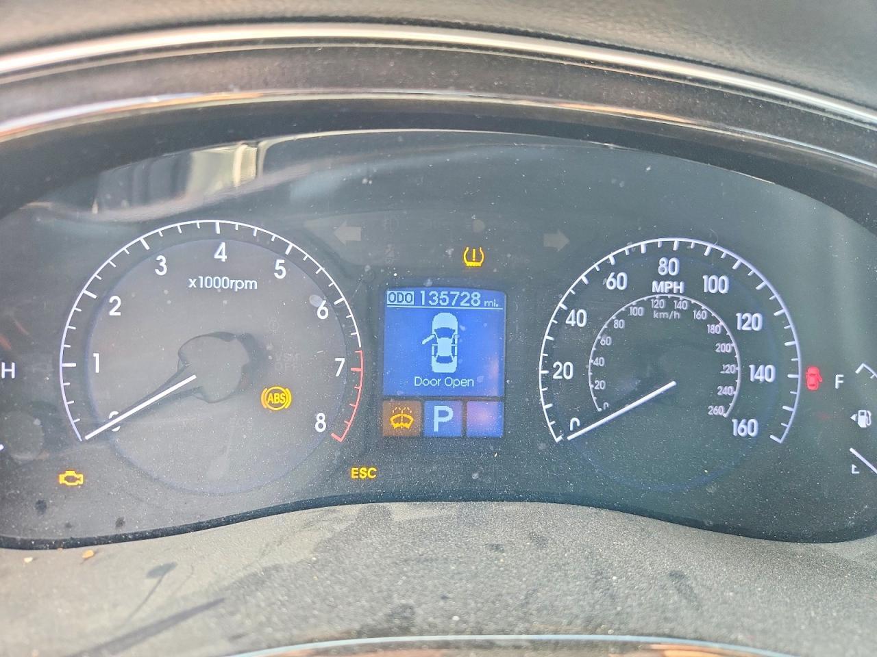 2013 HYUNDAI GENESIS