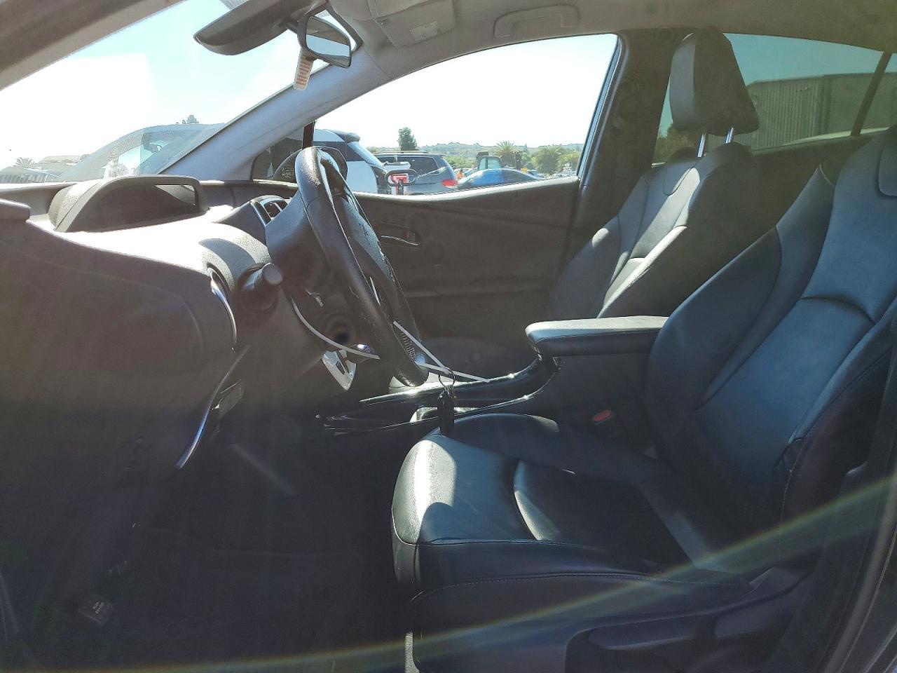 2017 TOYOTA PRIUS