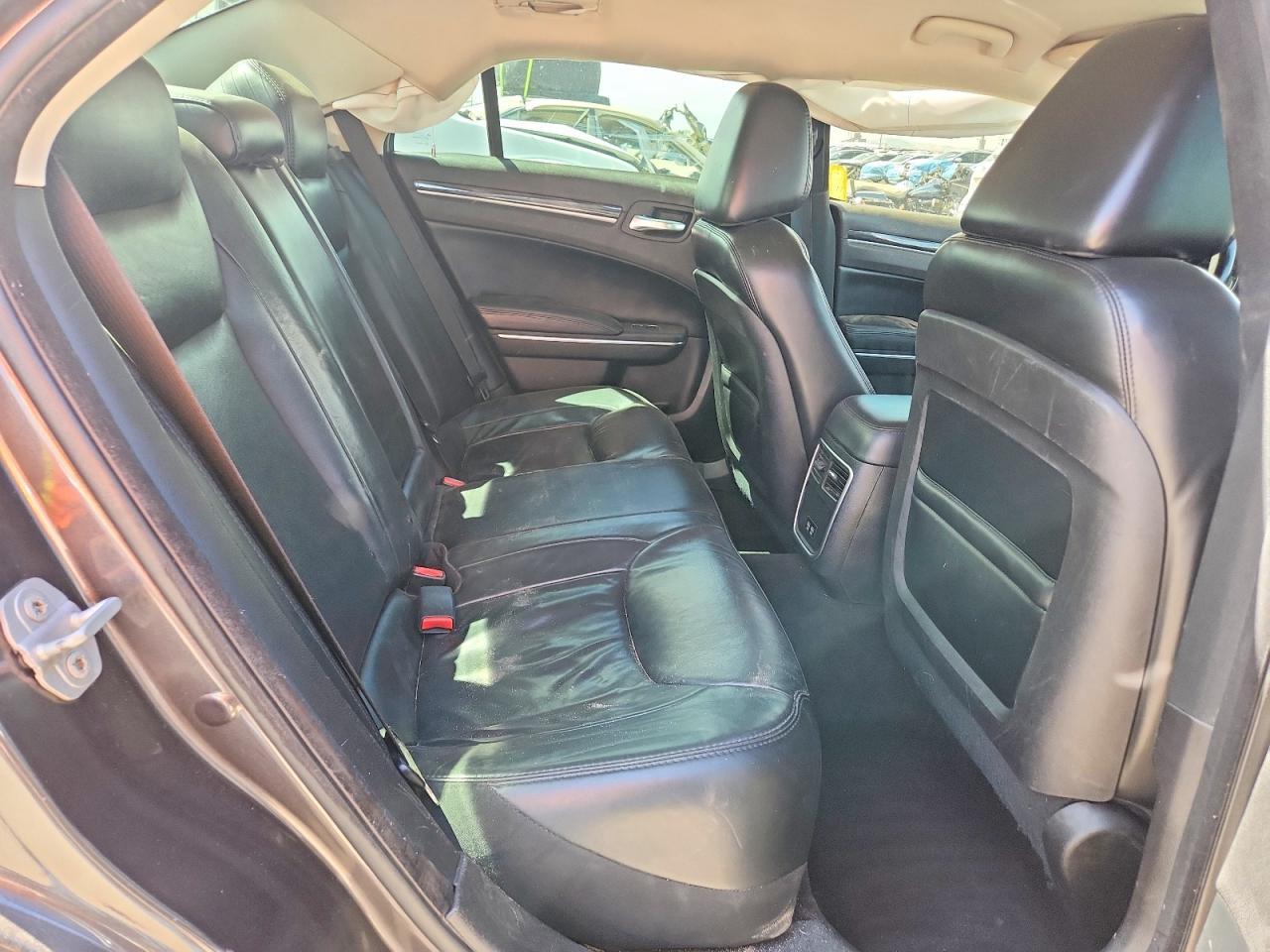 2016 CHRYSLER 300