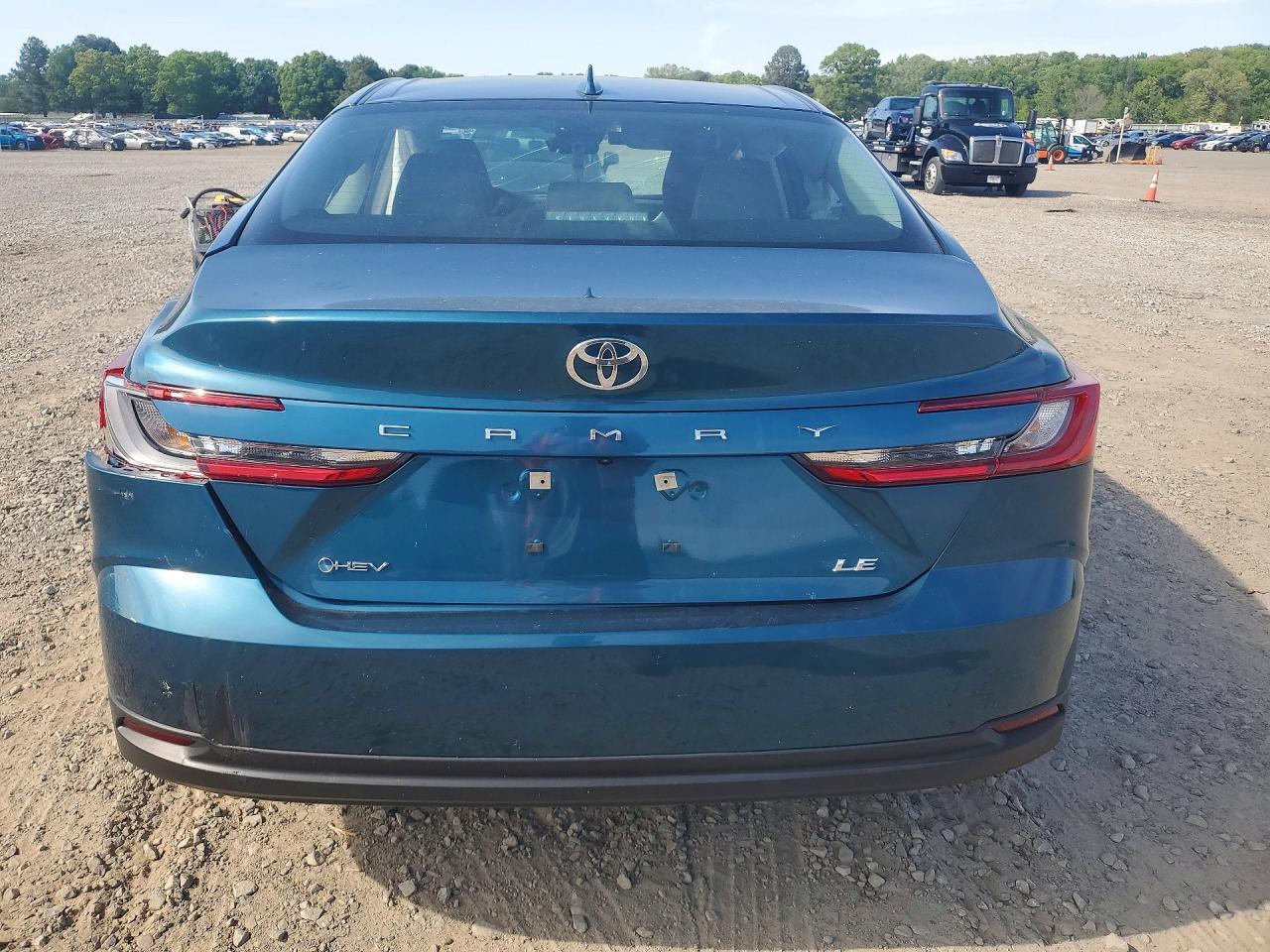 2025 TOYOTA CAMRY
