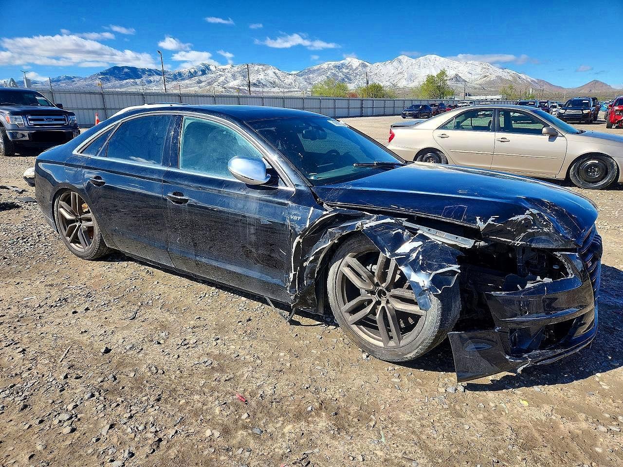2013 AUDI S8