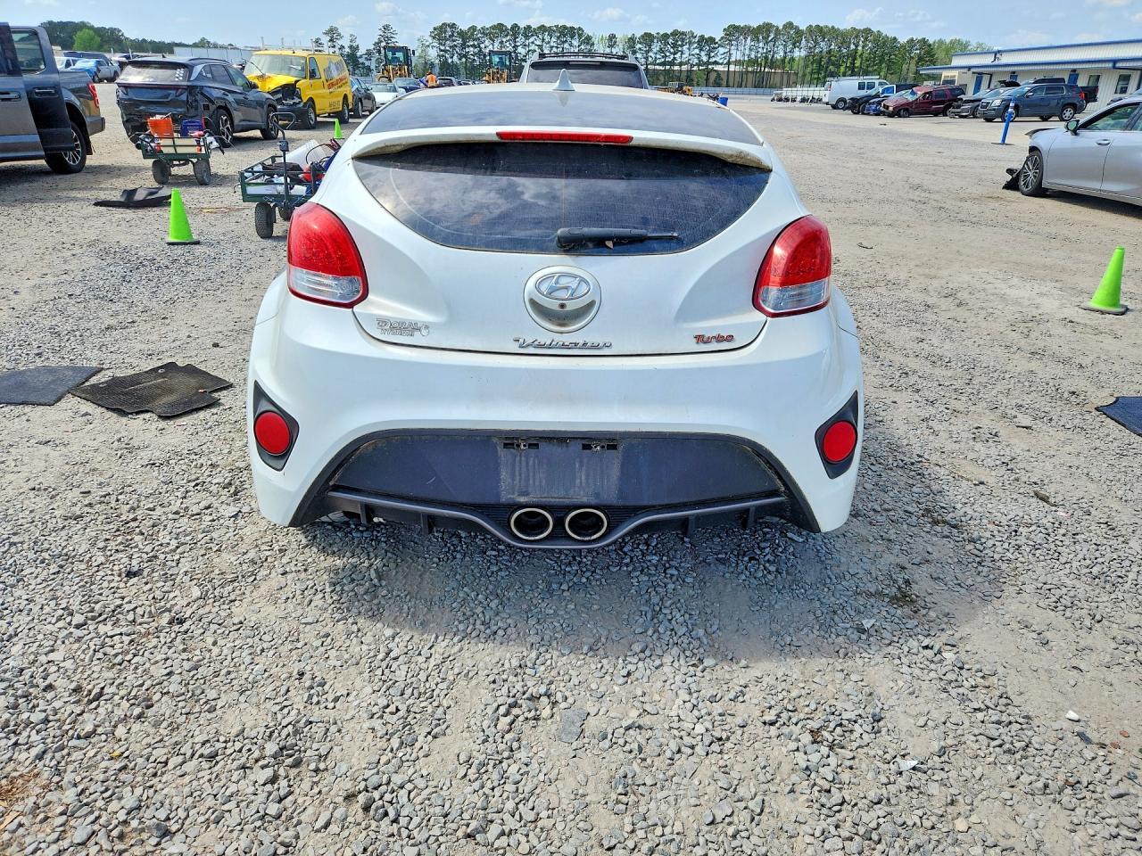 2015 HYUNDAI VELOSTER
