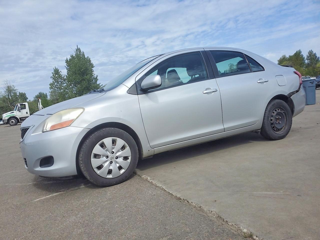 2011 TOYOTA YARIS